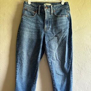 Petite Curvy Perfect Vintage Jean in Arland Wash: Instacozy Edition in 27P